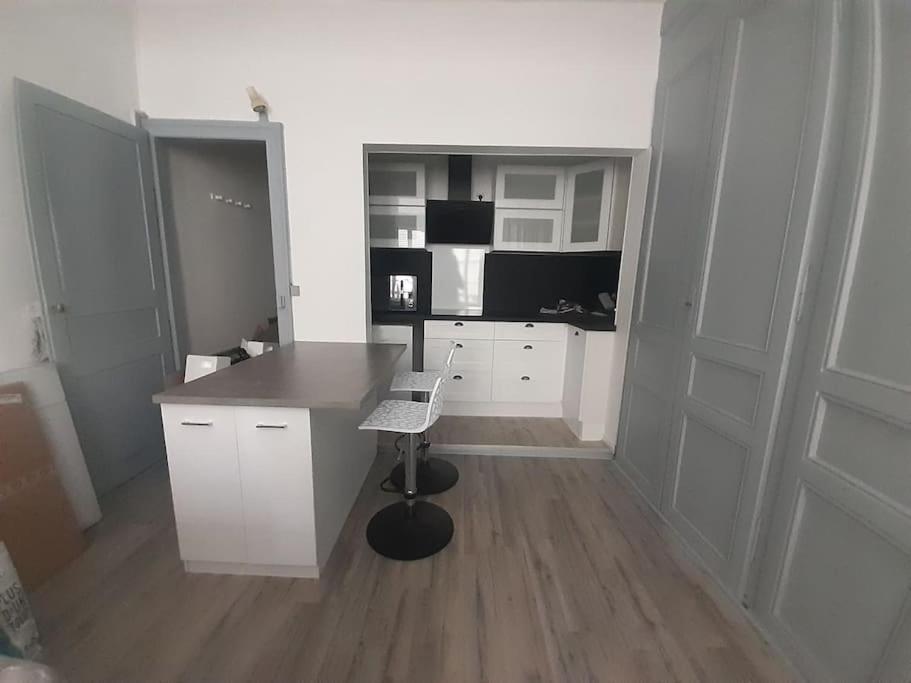 Appartamento Cocoon Standing - Coeur Historique De Troyes Esterno foto
